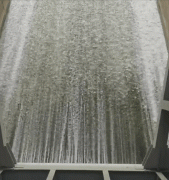 河的下泄流量将逐渐添加